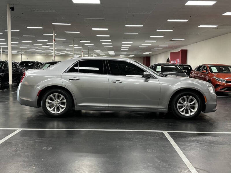 2018 Chrysler 300 Touring