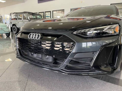 2023 Audi e-tron GT quattro Premium Plus