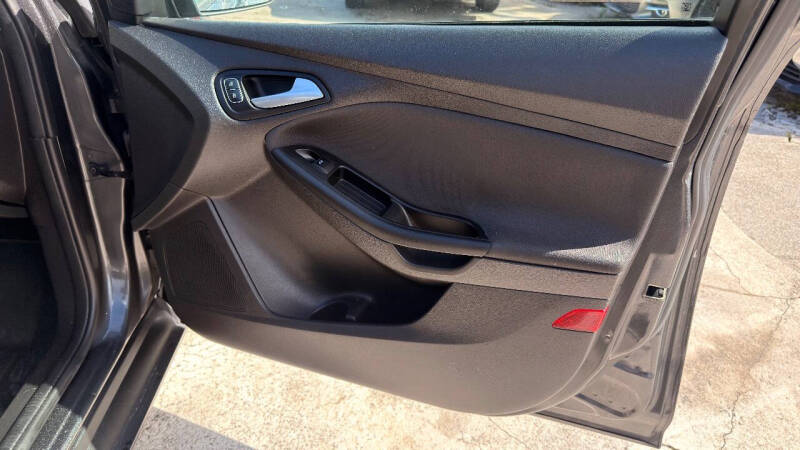 2017 Ford Focus SE