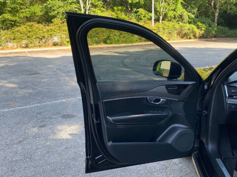2019 Volvo XC90 T5 R-Design