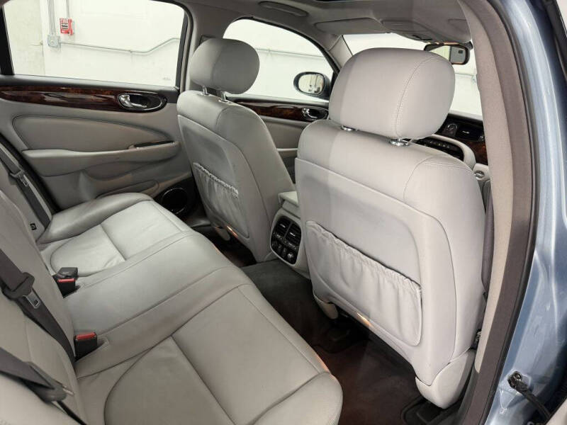 2004 Jaguar XJ-Series XJ8