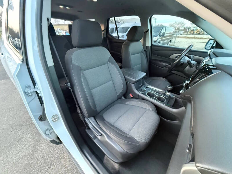 2020 Chevrolet Traverse LT Cloth