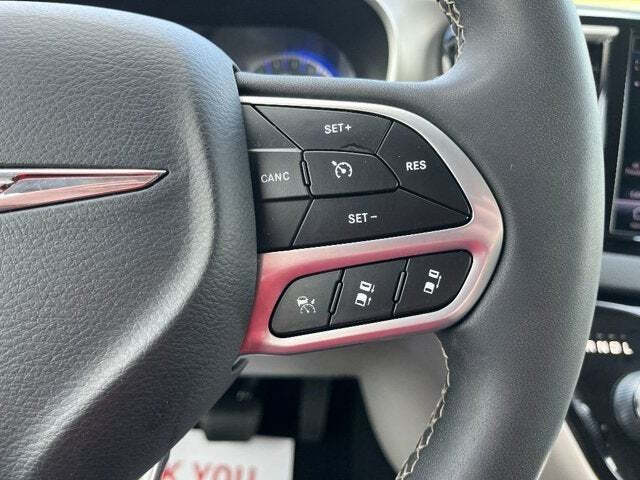 2022 Chrysler Pacifica 42