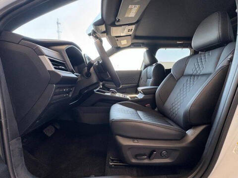 2025 Mitsubishi Outlander PHEV SEL