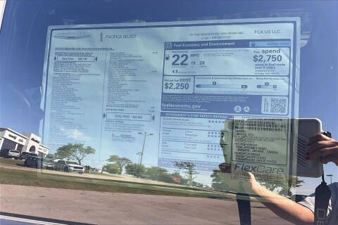 2026 Chrysler Pacifica Select