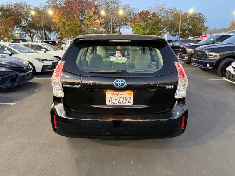 2012 Toyota Prius v Two