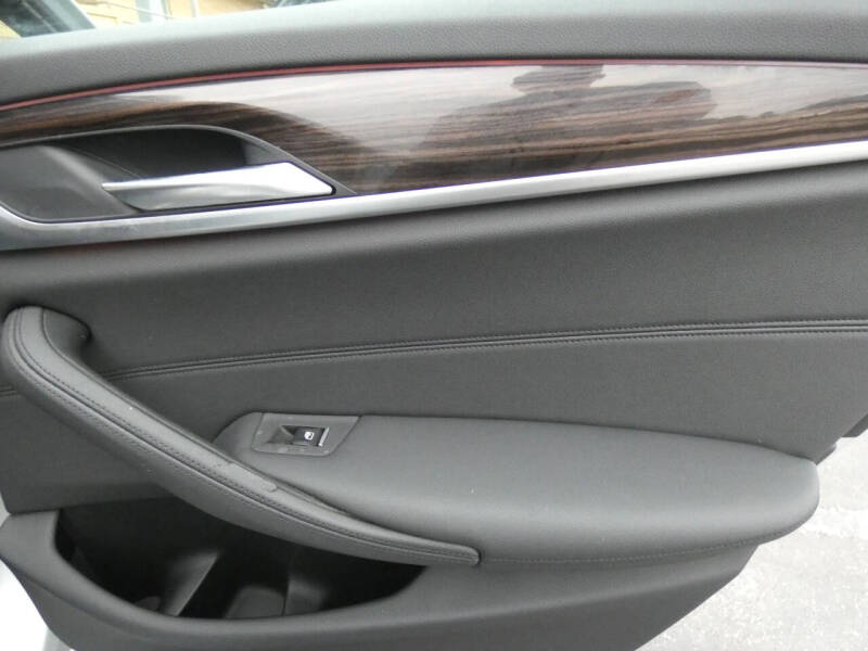 2019 BMW 5 Series 530i