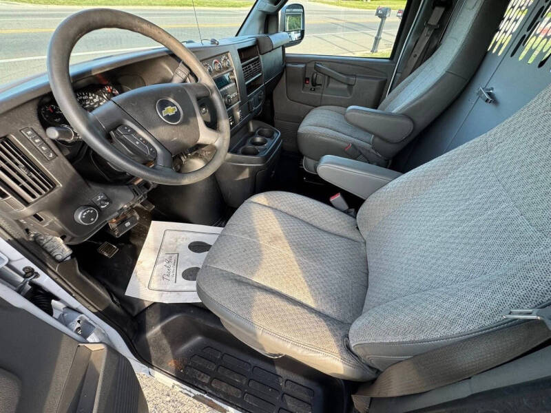 2017 Chevrolet Express 2500