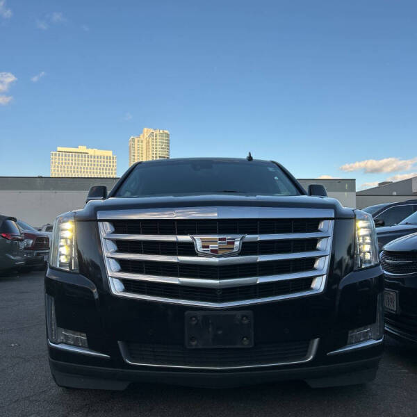 2018 Cadillac Escalade ESV Luxury