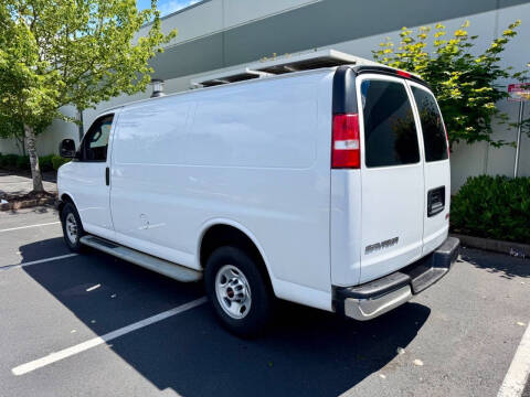 2017 GMC Savana 2500