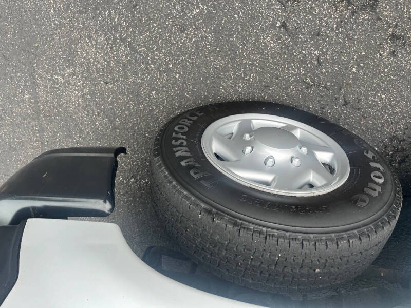 2009 Ford E-Series E-150 XL