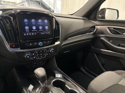 2022 Chevrolet Traverse LT Cloth