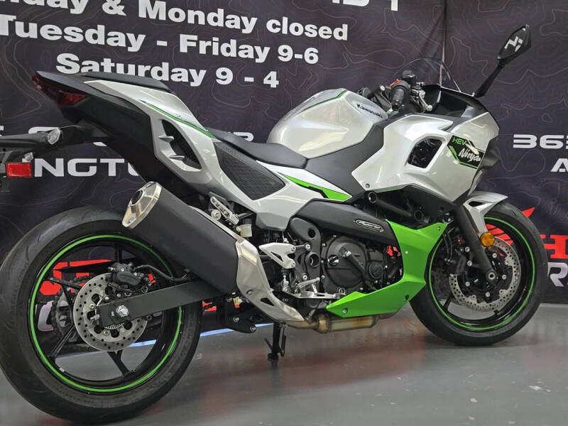 2024 Kawasaki Ninja 7 Hybrid ABS
