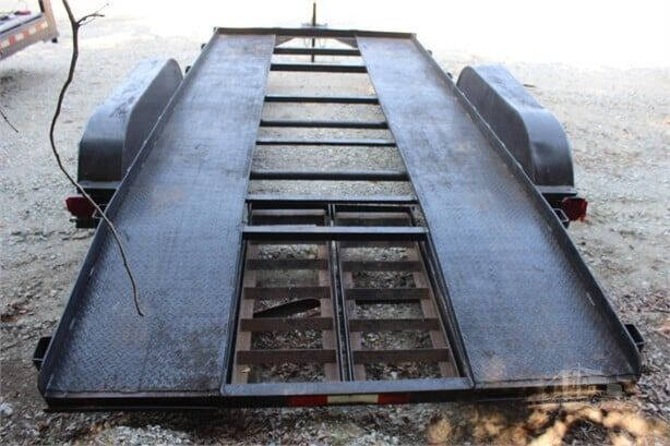 2003 Diamond C Car Hauler