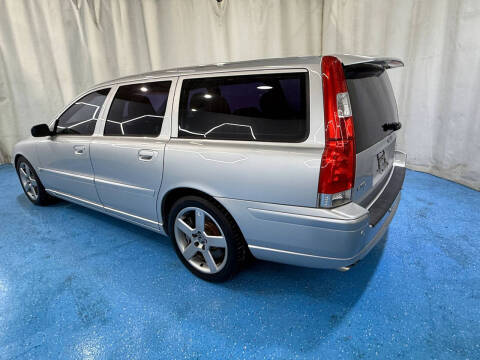 2005 Volvo V70 R