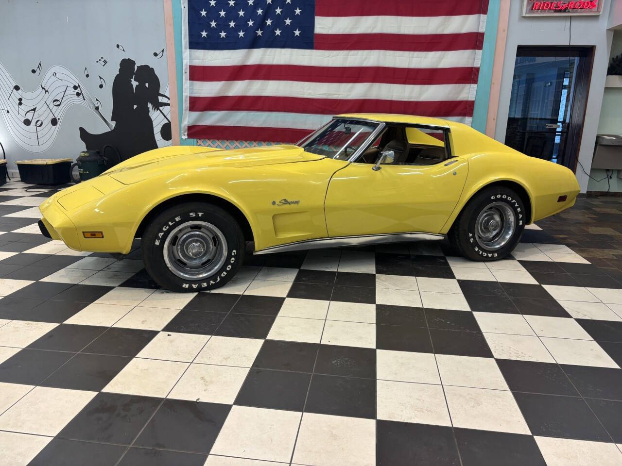 1975 Chevrolet Corvette 6
