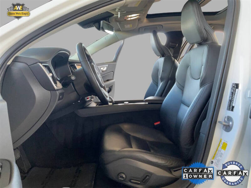 2024 Volvo S60 B5 Core Dark Theme