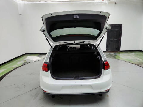 2017 Volkswagen Golf GTI S
