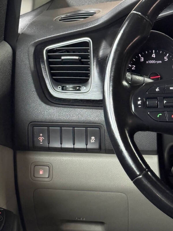 2017 Kia Sedona LX