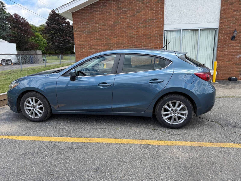 2016 Mazda MAZDA3 i Touring