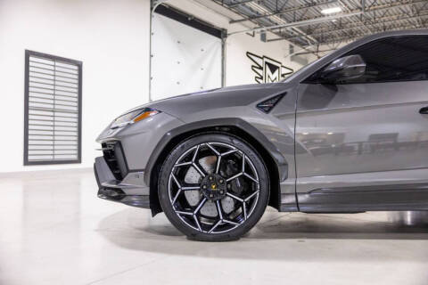 2023 Lamborghini Urus Performante