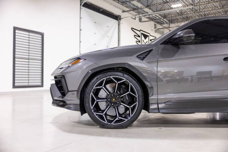 2023 Lamborghini Urus Performante