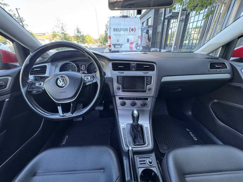 2017 Volkswagen Golf TSI Wolfsburg Edition