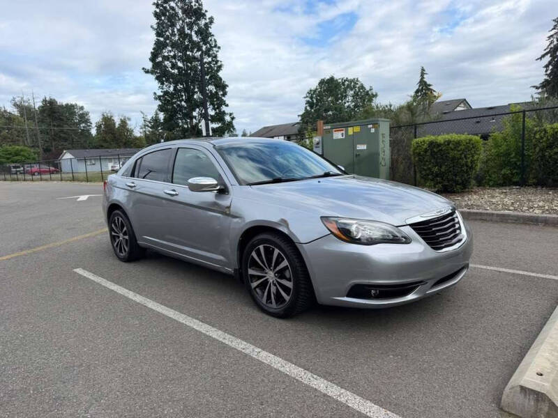 2013 Chrysler 200 Touring