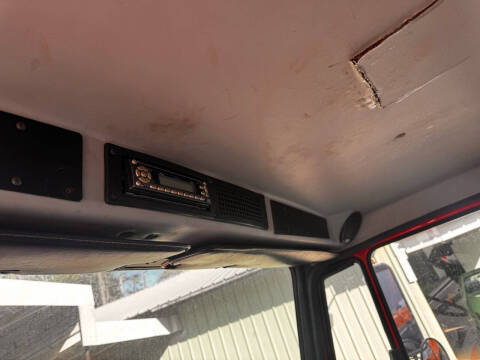 1999 Freightliner FL70