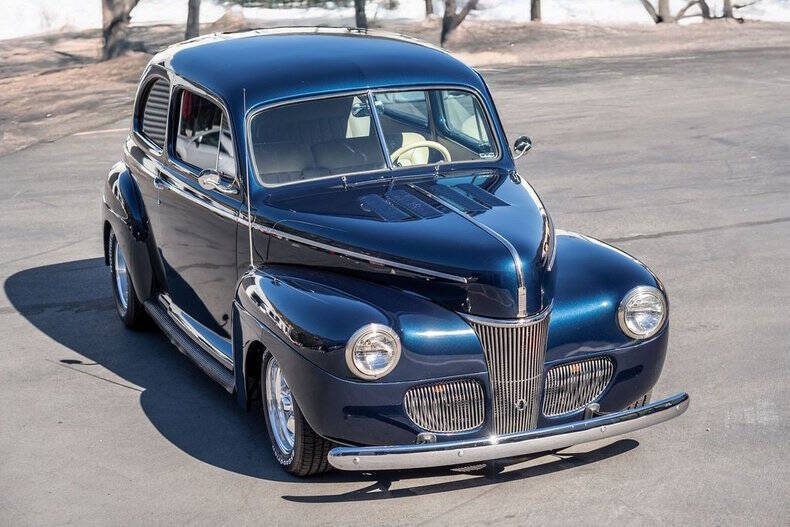 1941 Ford Deluxe