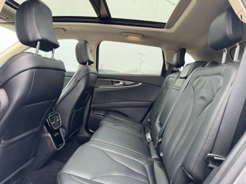 2022 Lincoln Nautilus Reserve