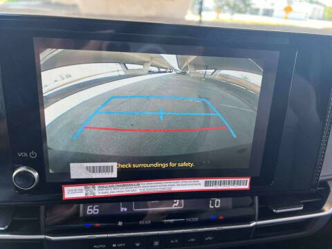 2025 Toyota Sienna LE 8-Passenger