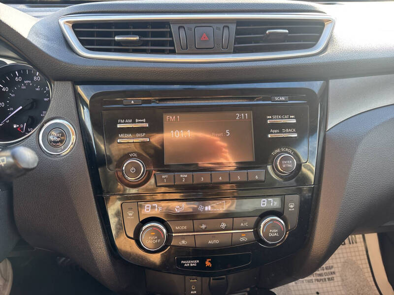 2015 Nissan Rogue SV