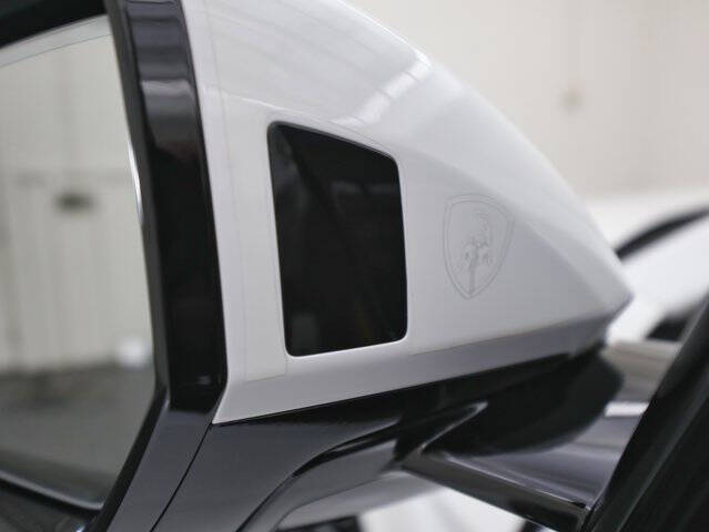 2022 Lamborghini Urus