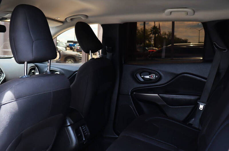 2019 Jeep Cherokee Latitude