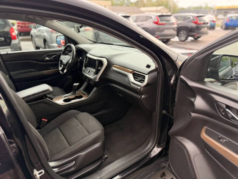 2017 GMC Acadia SLE-1