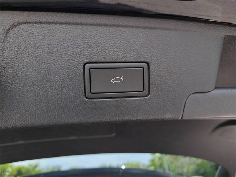 2025 Volkswagen Atlas Cross Sport SEL 4Motion