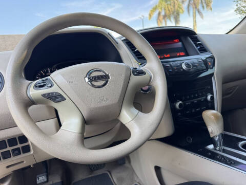 2014 Nissan Pathfinder S
