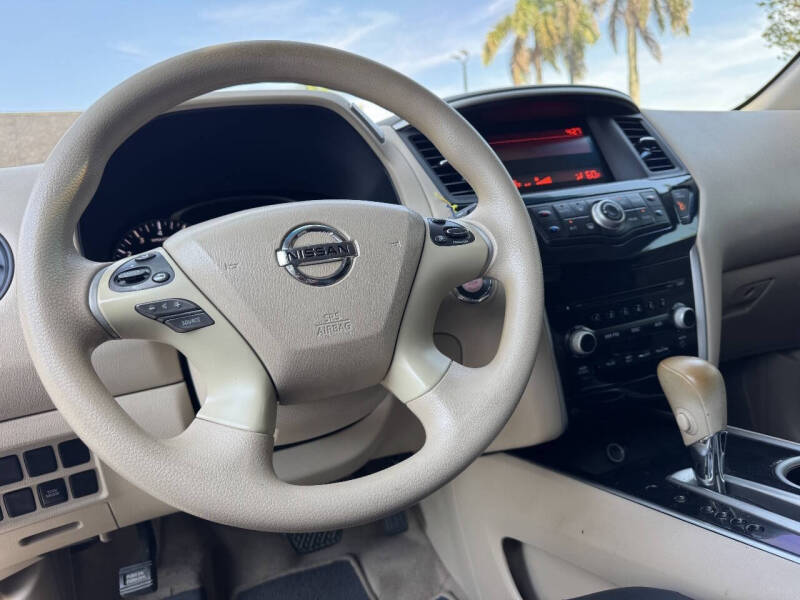 2014 Nissan Pathfinder S