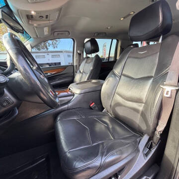 2016 Cadillac Escalade ESV Standard