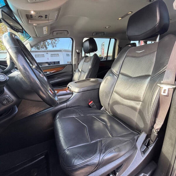 2016 Cadillac Escalade ESV Standard