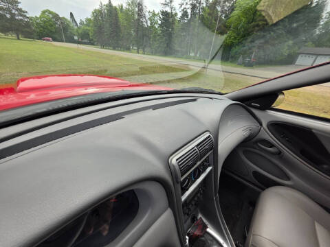2004 Ford Mustang GT Deluxe