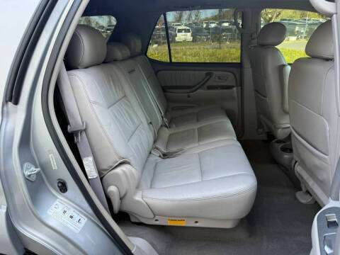 2004 Toyota Sequoia Limited