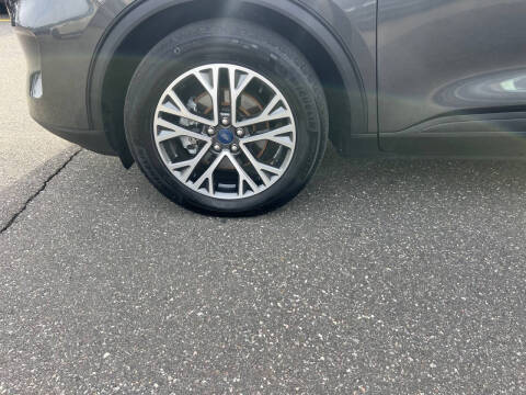 2020 Ford Escape SEL