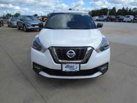 2020 Nissan Kicks SR
