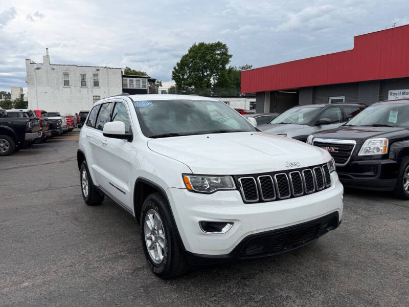 2019 Jeep Grand Cherokee Laredo E
