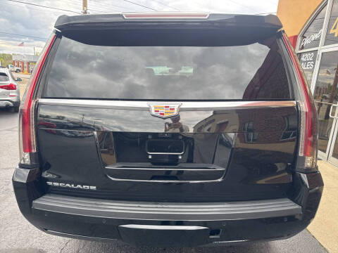 2020 Cadillac Escalade ESV Luxury