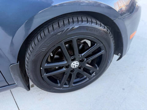 2012 Volkswagen Golf 2.5L PZEV