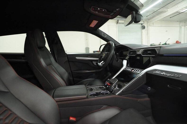 2020 Lamborghini Urus