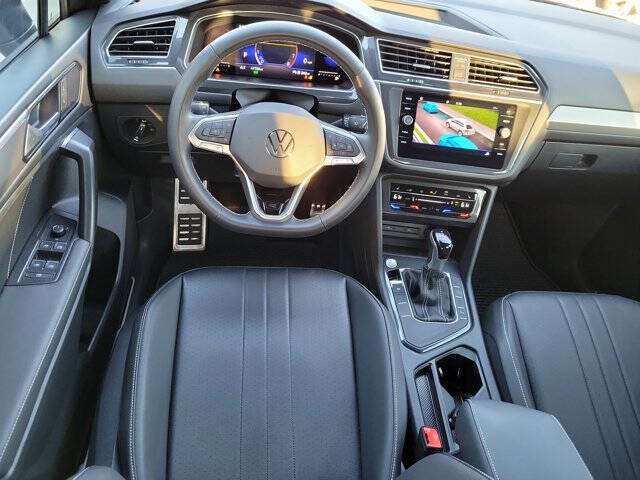 2023 Volkswagen Tiguan SE R-Line Black